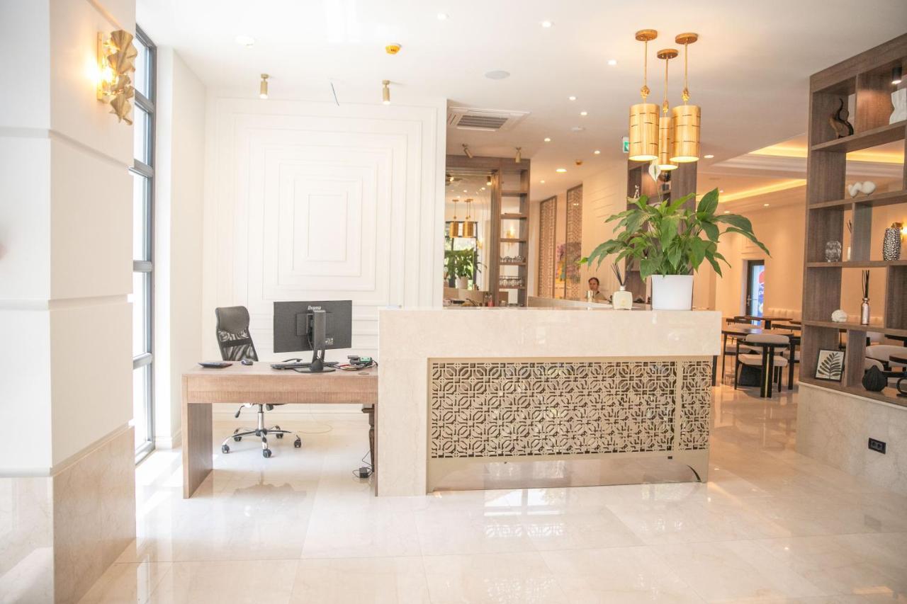Cosmopolita Boutique Hotel Timisoara Bagian luar foto