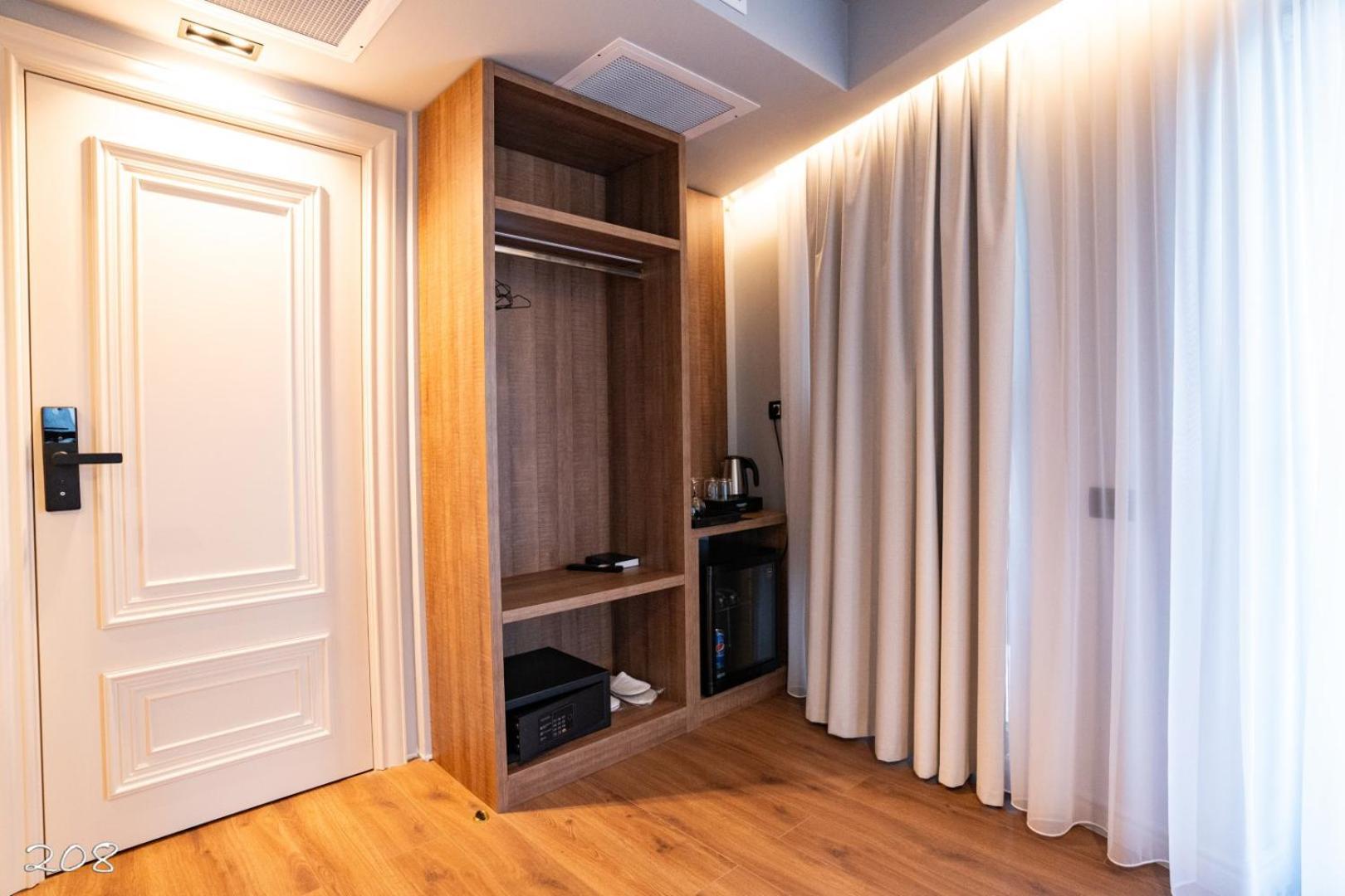 Cosmopolita Boutique Hotel Timisoara Bagian luar foto
