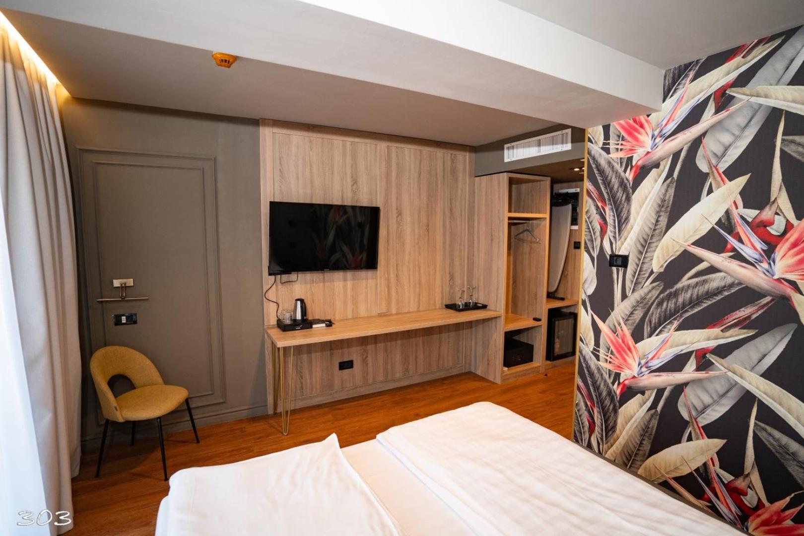 Cosmopolita Boutique Hotel Timisoara Bagian luar foto