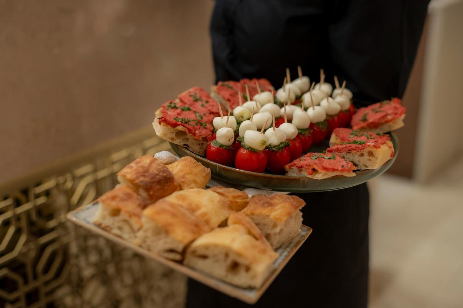 Cosmopolita Boutique Hotel Timisoara Bagian luar foto