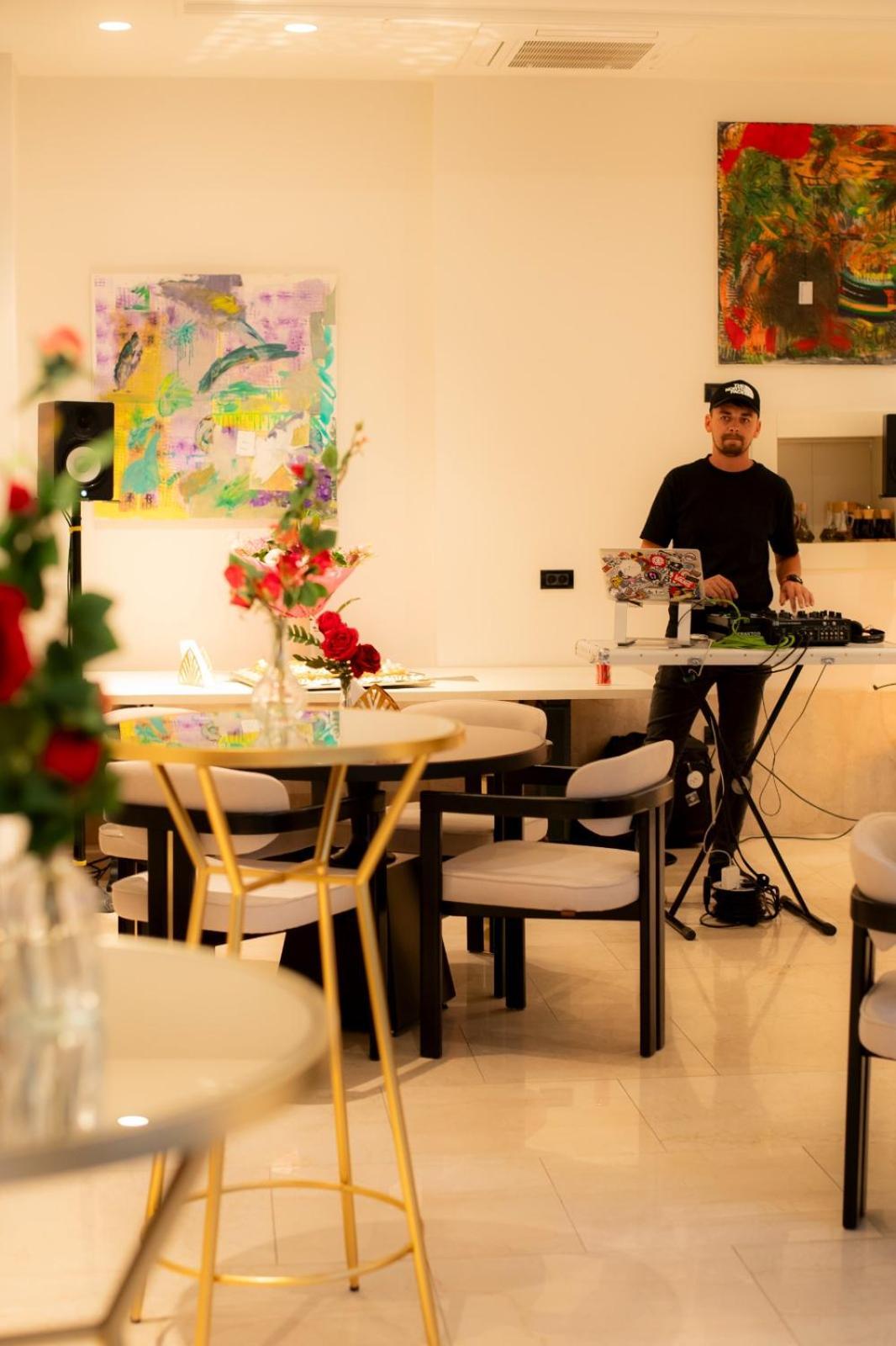 Cosmopolita Boutique Hotel Timisoara Bagian luar foto