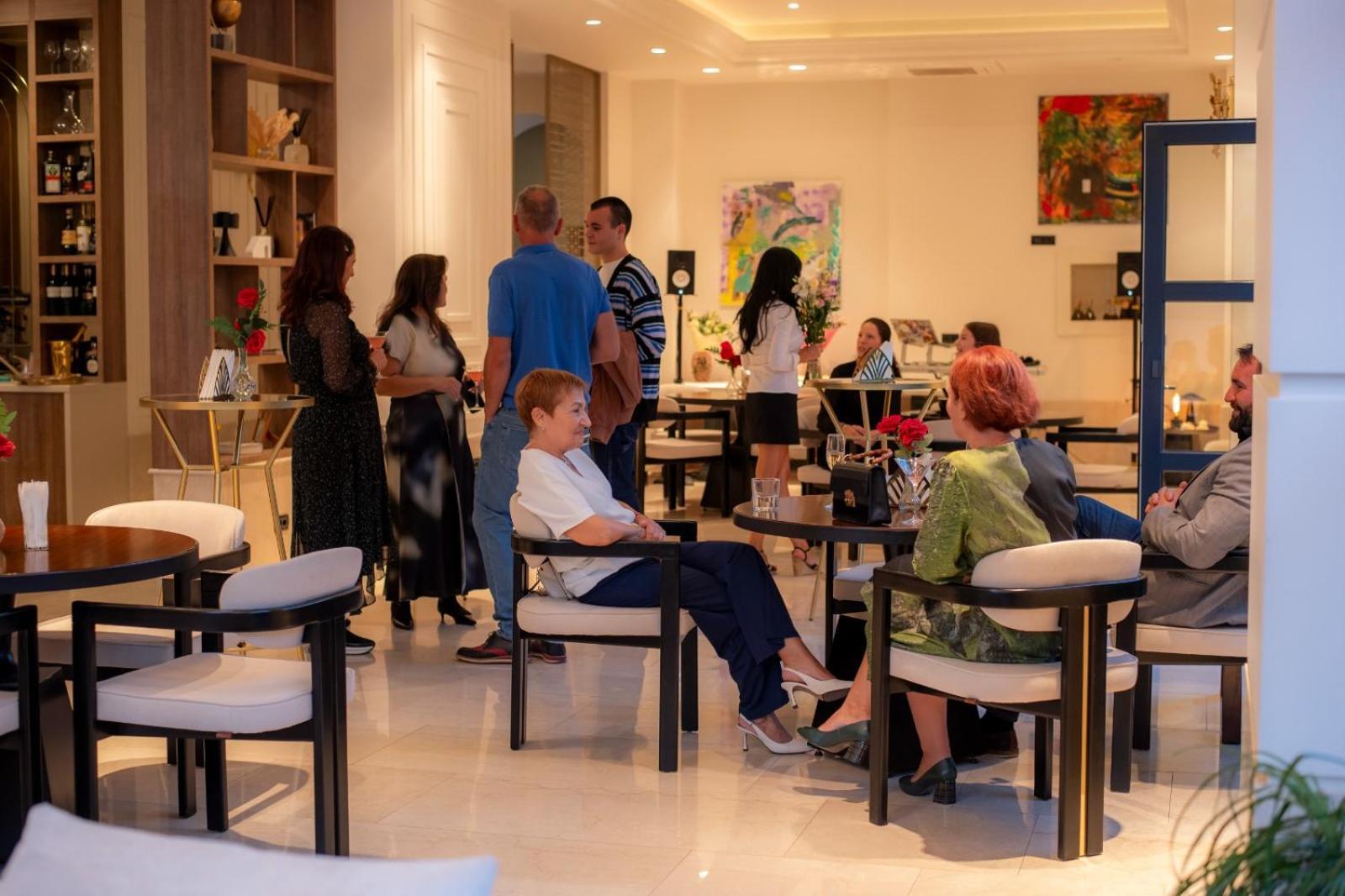 Cosmopolita Boutique Hotel Timisoara Bagian luar foto